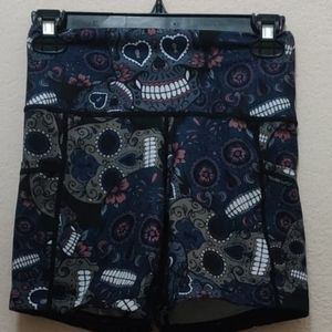 Constantly Varied Gear Midnight Skulls NWOT XS Short 5 Inch